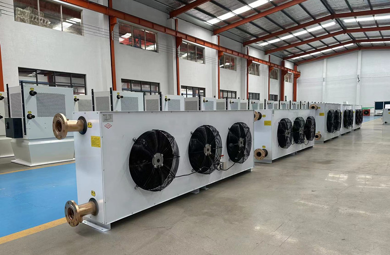 組合式暖風散熱機組生產(chǎn)場景